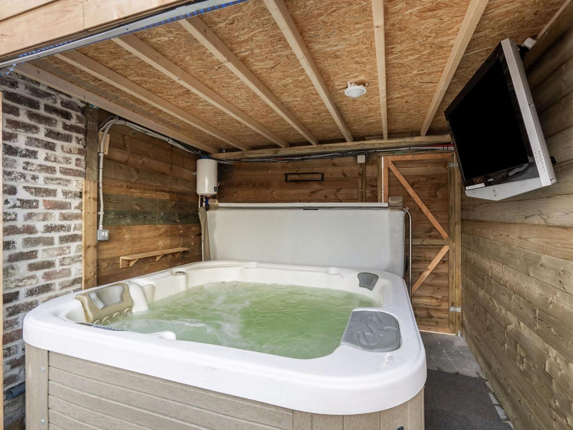 Tasteful Holiday Home In Loppem With Jacuzzi Екстер'єр фото